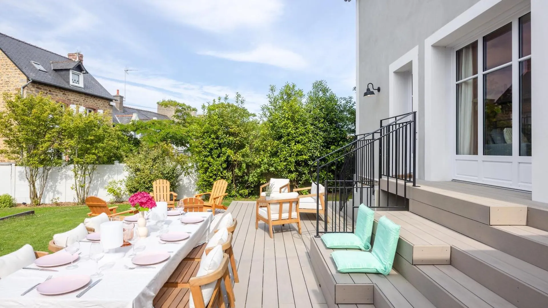 New Remodeled Home 4Bed/3.5Bath, Walking To Beach! Saint-Lunaire 0*,